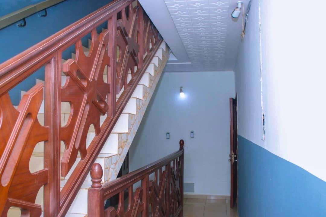 Appartement Meuble 2 Chambres Montee Jouvence Yaoundé Eksteriør billede