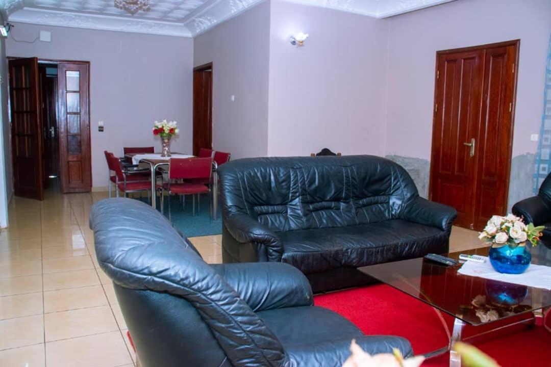 Appartement Meuble 2 Chambres Montee Jouvence Yaoundé Eksteriør billede