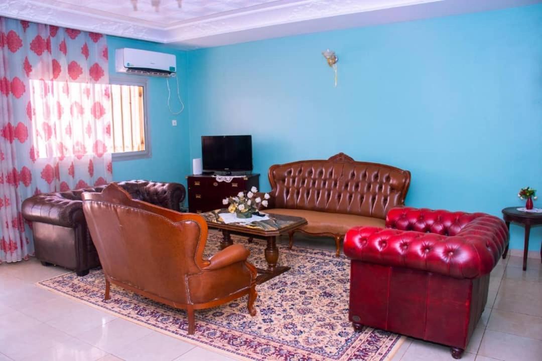 Appartement Meuble 2 Chambres Montee Jouvence Yaoundé Eksteriør billede